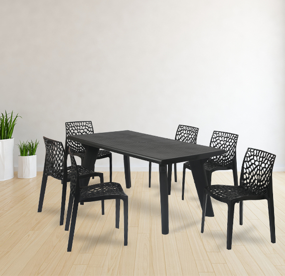 Bison with Web dining set
